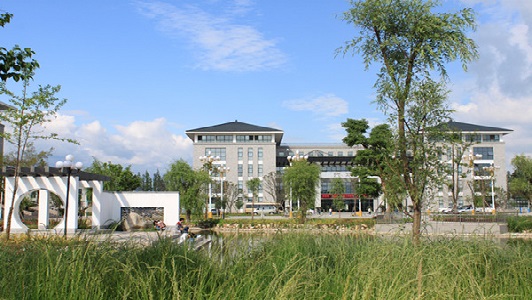 四川中专学校的真实生活揭秘,四川中专学校的学习环境和生活条件如何图3