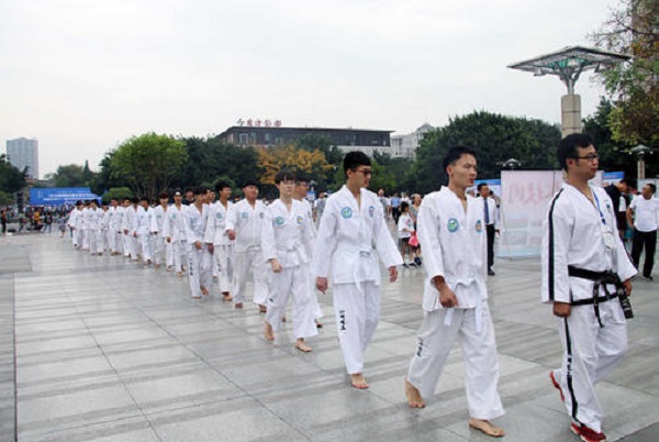 重庆职业中专老师待遇(重庆财经职业学院)图2