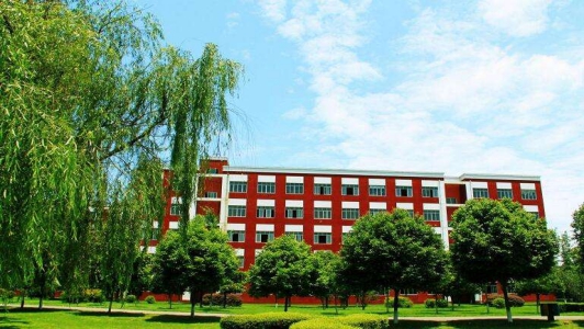重庆市护士中专学校(公立中专护士)  第1张