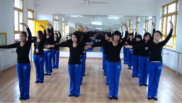 四川标准舞中专学校推荐,四川标准舞中专培训机构选择  第2张
