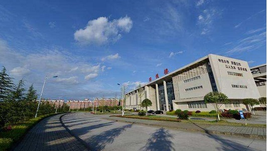 重庆市学校中专交钱(重庆最好的中专学校)图3