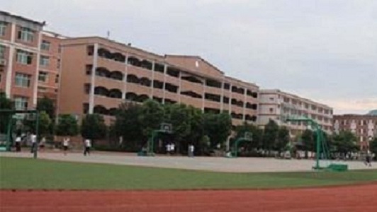 重庆三峡职业联合大学中专(重庆三峡联合大学爆光)图2